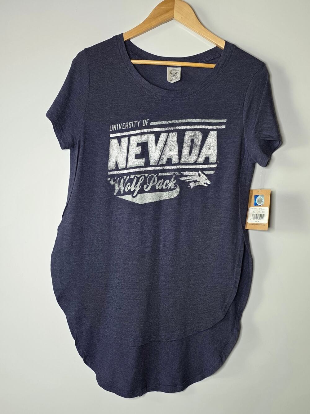 University of Nevada "Wolf Pack" Navy Graphic Tee Super Lightweight High/Low Hem